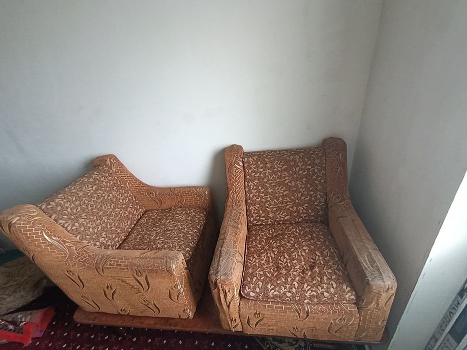 Divan kreslo   sotiladi