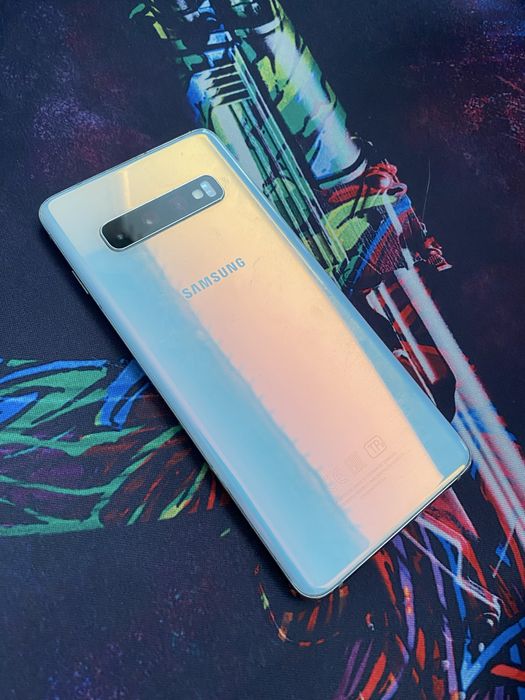 Samsung s10 8/128