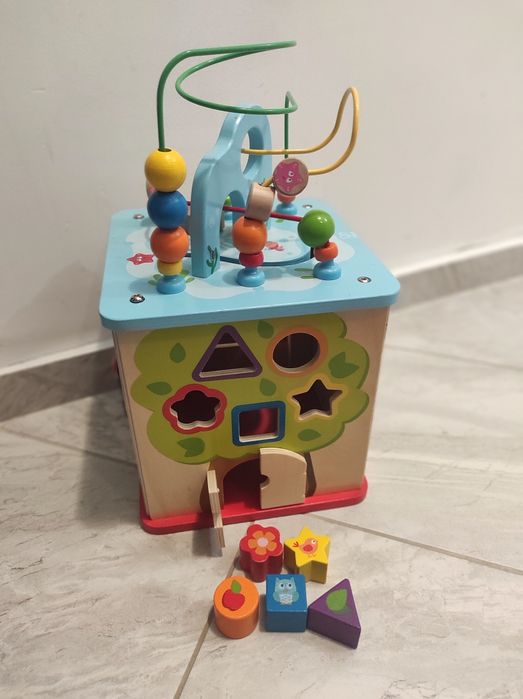 HAPE Мултифункционален дървен куб с активности