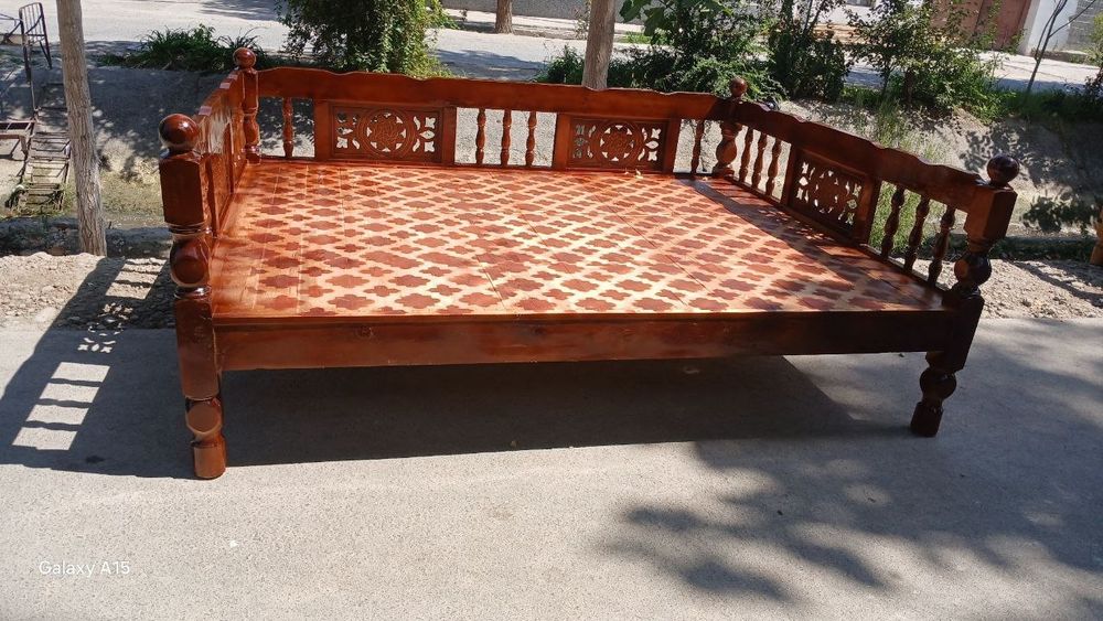 Hovli uchun soʻrilar