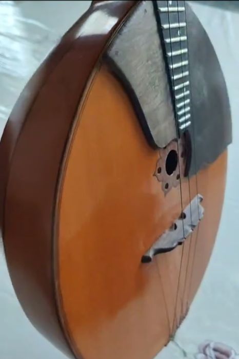 Продам Прима домра