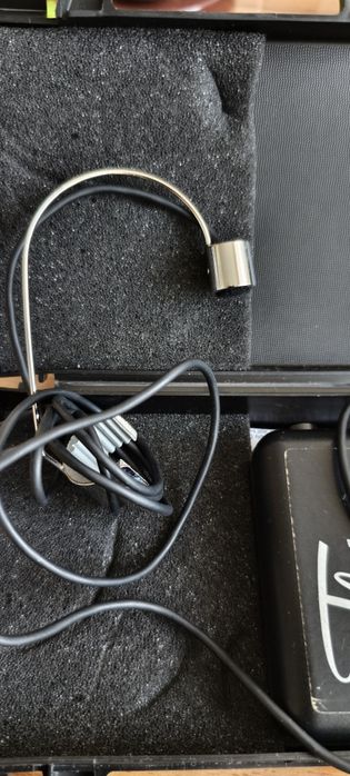 Микрофон для флейты , шнуровой.