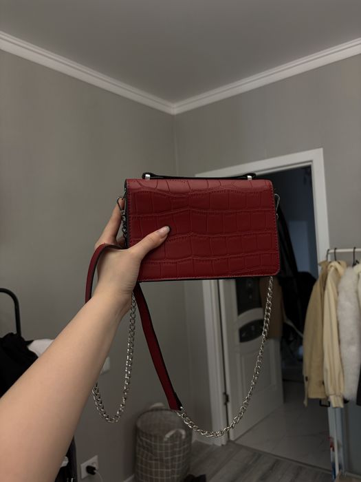 продаю сумки, любая по 2000 тг