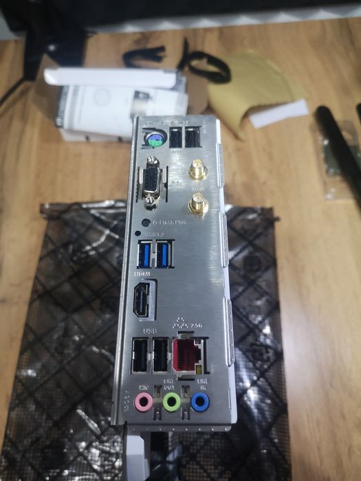 Материнская плата