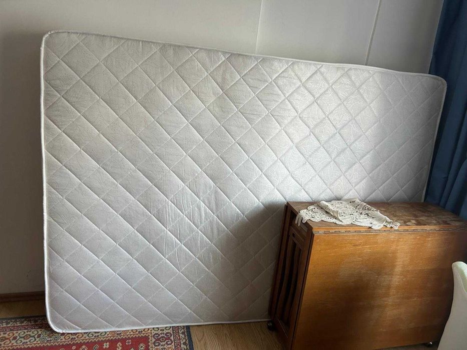 saltea noua, nefolosita, impecabila