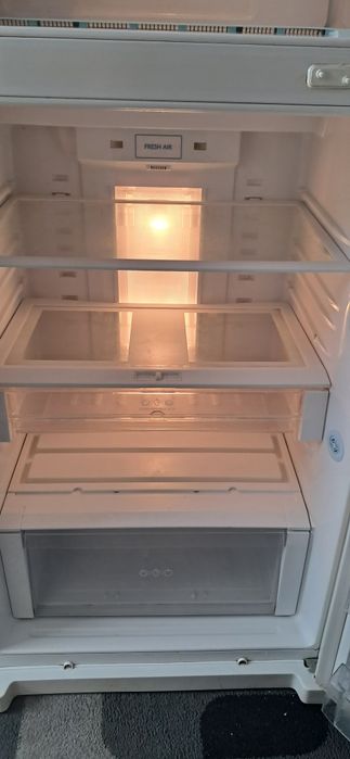 Продам холодильник L/G б/у в хорошем состоянии