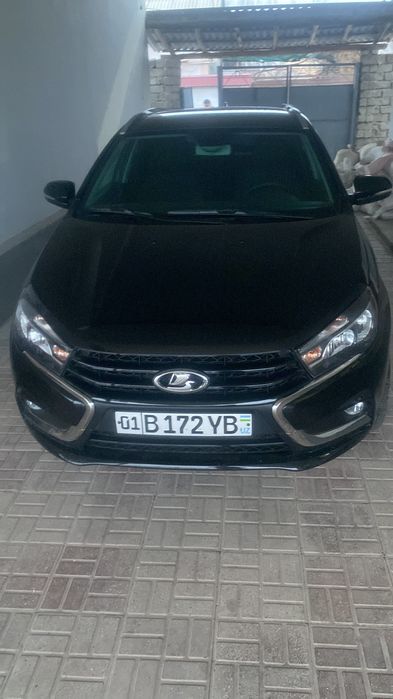 Продам срочно лада веста св 1.8