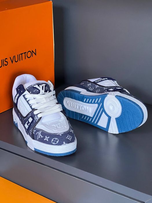 Adidasi Louis Vuitton noi