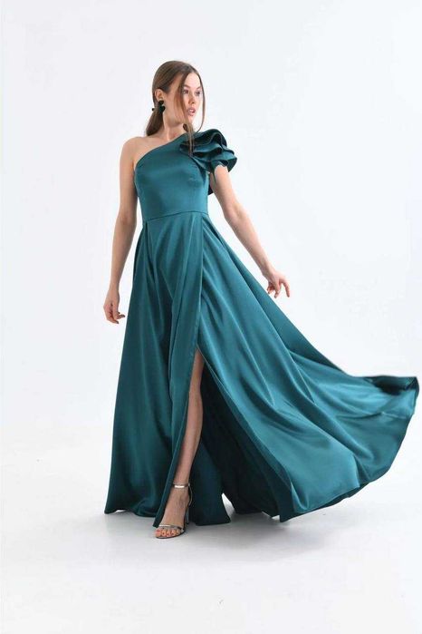 Прокат вечерних и коктейльных платьев