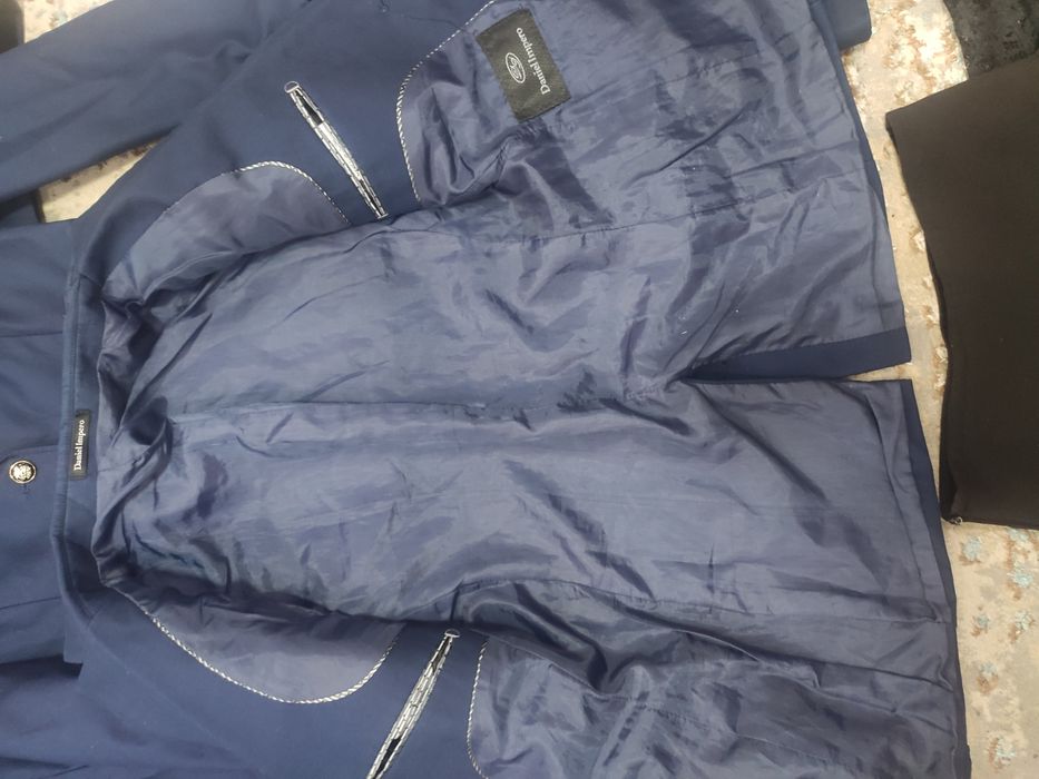 Продам школьные пиджаки и юбки