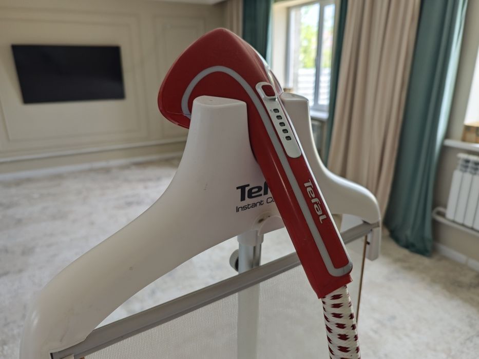 Паровой утюг Tefal