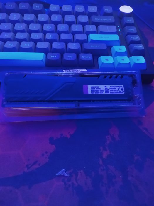 Продам плашку оперативной памяти hyper x