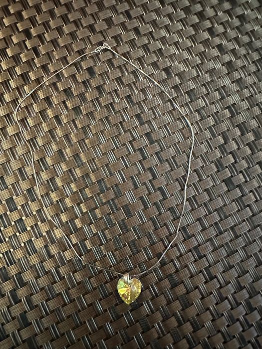 Колие от сребърно синджирче със камък Сваровски