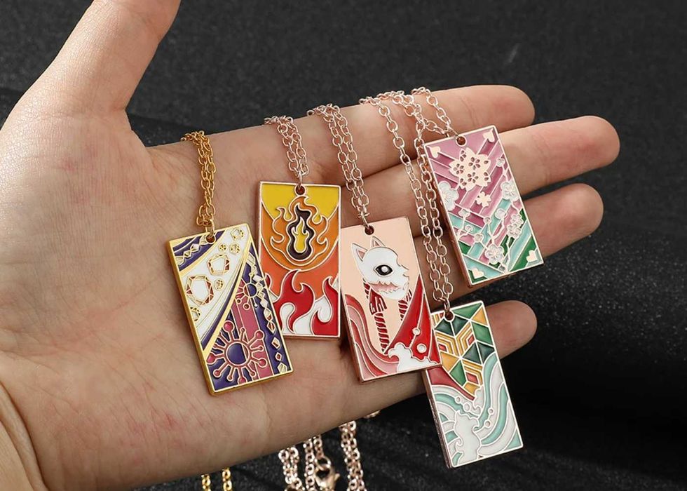 Кулон  из аниме Клинок рассекающий демонов