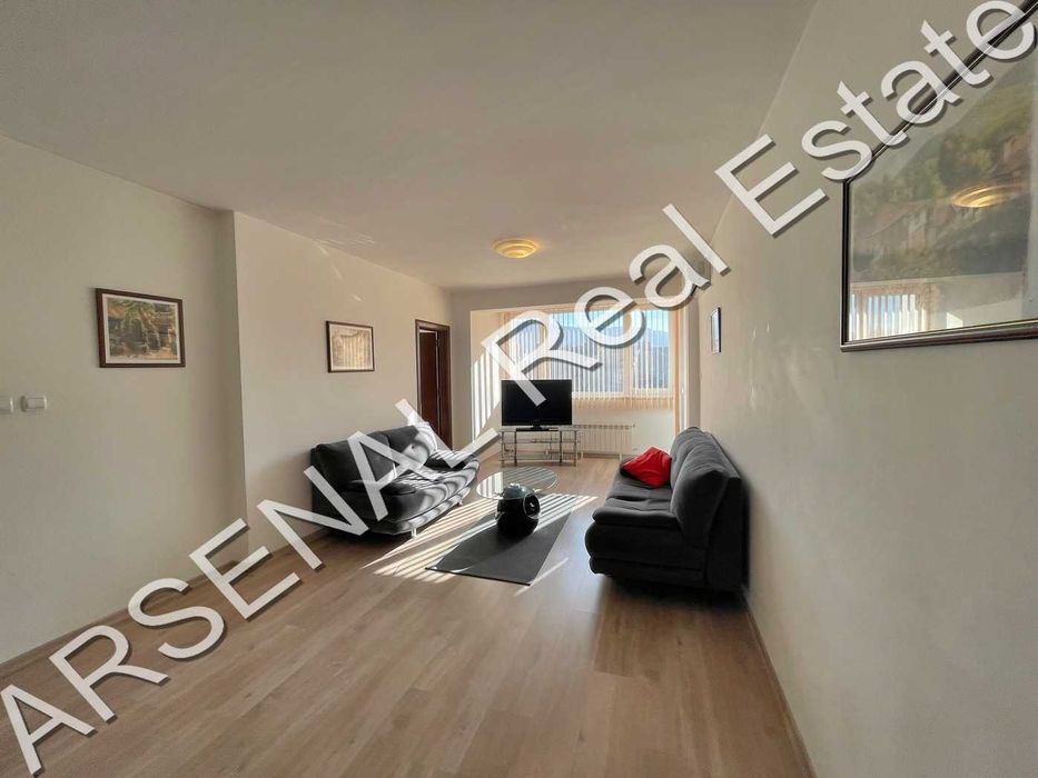 Продажба на четиристаен апартамент, Център