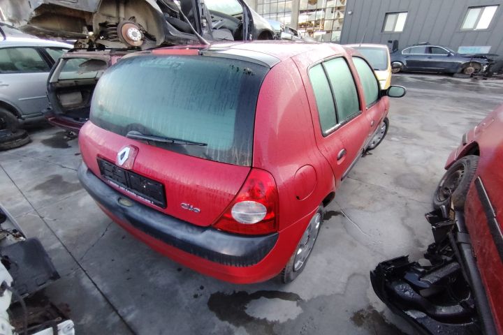 Bara fata Renault Clio 2005 1.2 MT (75 hp)