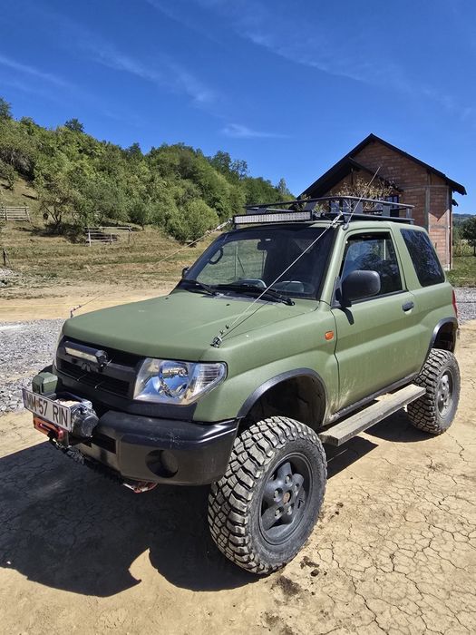 Mitsubishi pajero pinin