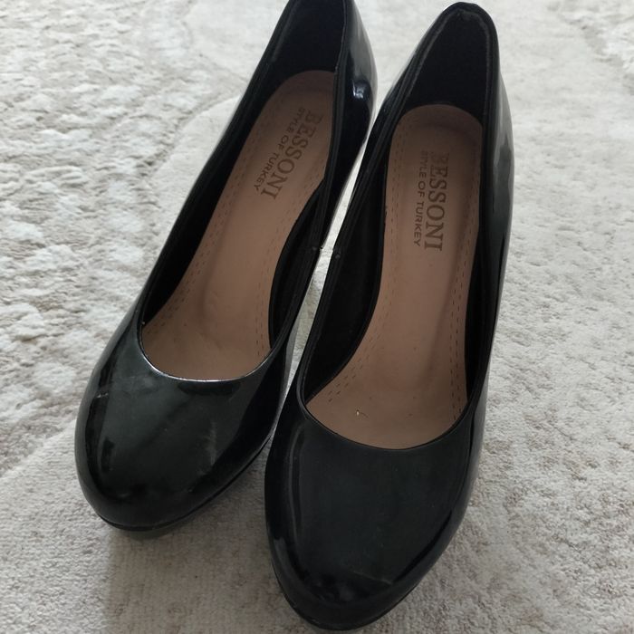 Продам туфли разного фасона