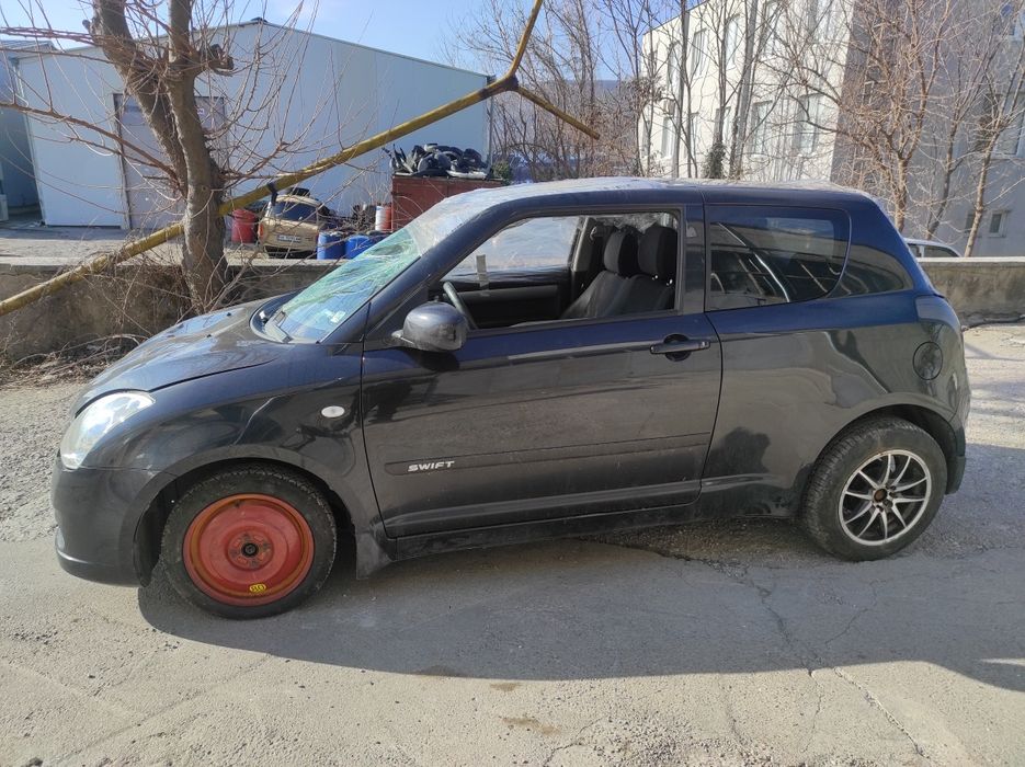 Продавам на части SUZUKI SWIFT 1.3 i 2007г.