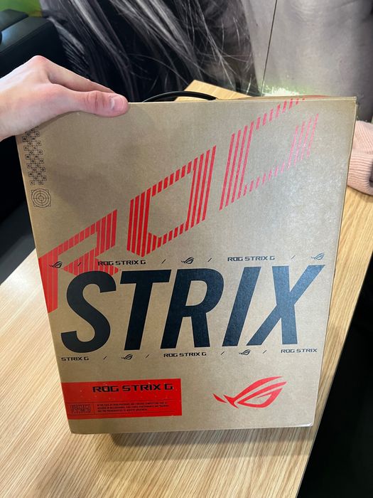 ASUS ROG Strix G16 G614JV – i7-13650HX / RTX 4060 / 16GB / 512GB / 165Hz