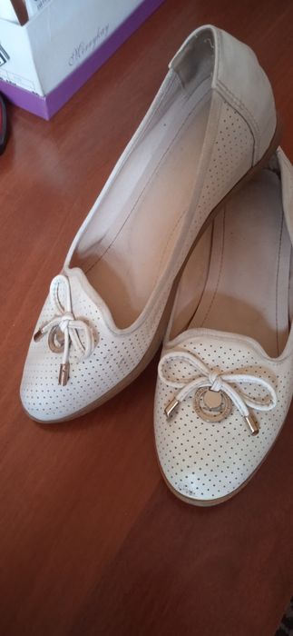 Туфли женские осенние на сплошной платформе,застёжки на липучках,Белые