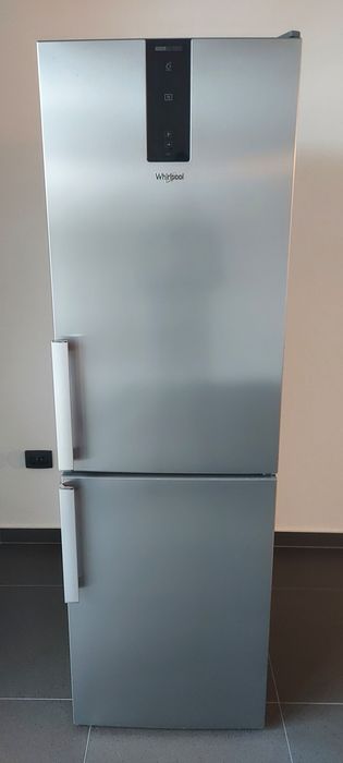 Хладилник Whirlpool като нов в гаранция