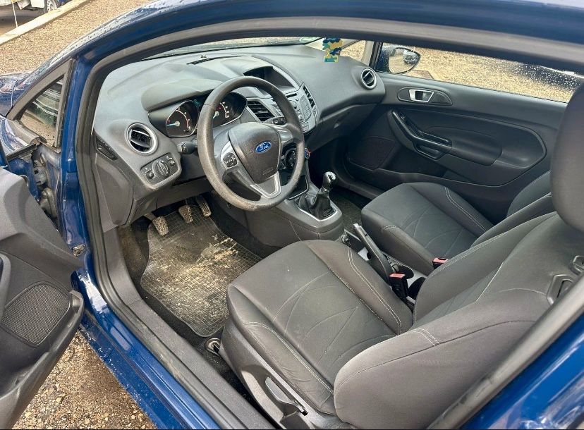 Fiesta Mk7 Мотор Скорости Полуоска Врата Броня Стъкло Табло Решетка