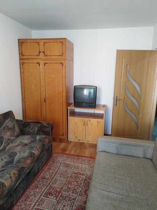 Apartament o cameră de închiriat în Florești