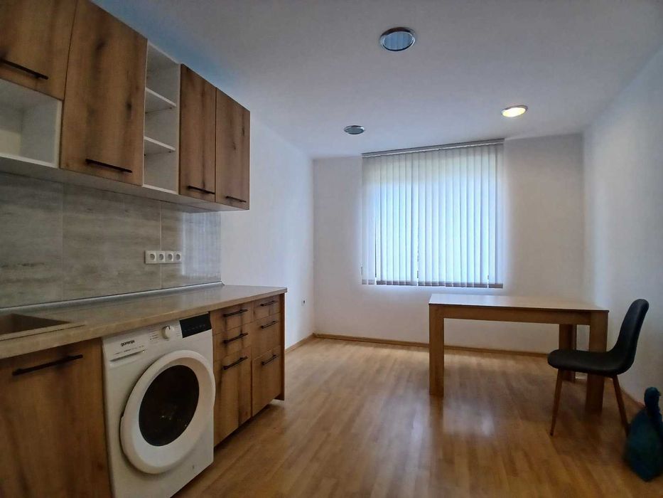офис под наем, в офис сграда, 25 м2