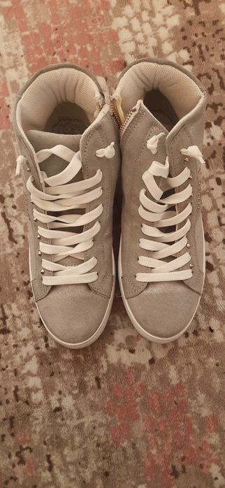 Модерни кецове с цип 40 номер