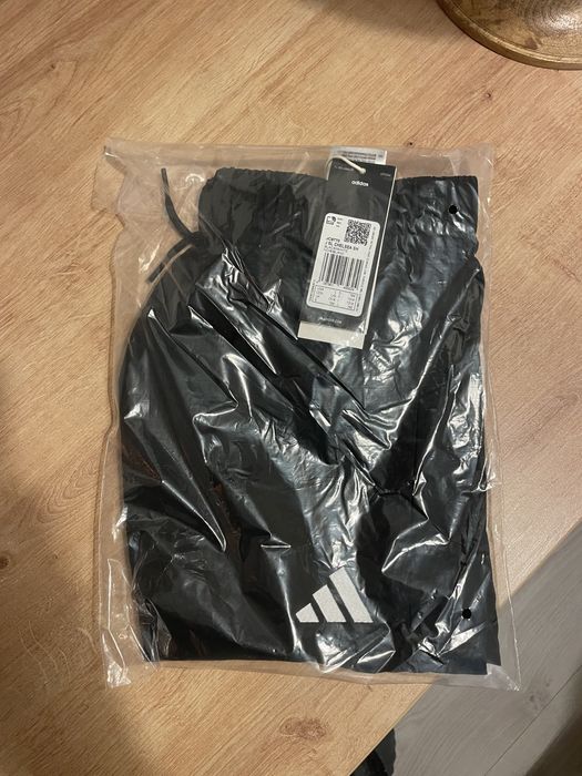 Pantaloni scurti adidas noi