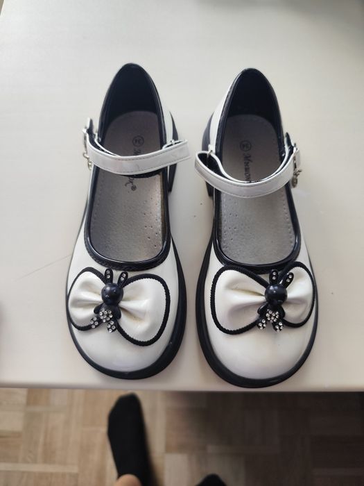 Продам детскую обувь 34 размер