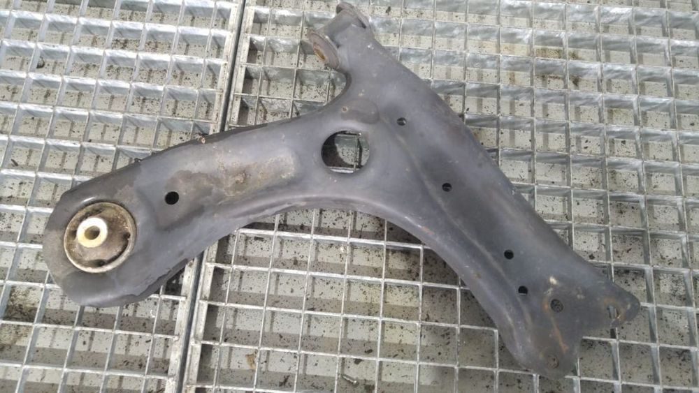 Brat bascula dreapta skoda roomster 5j 6r0407152e