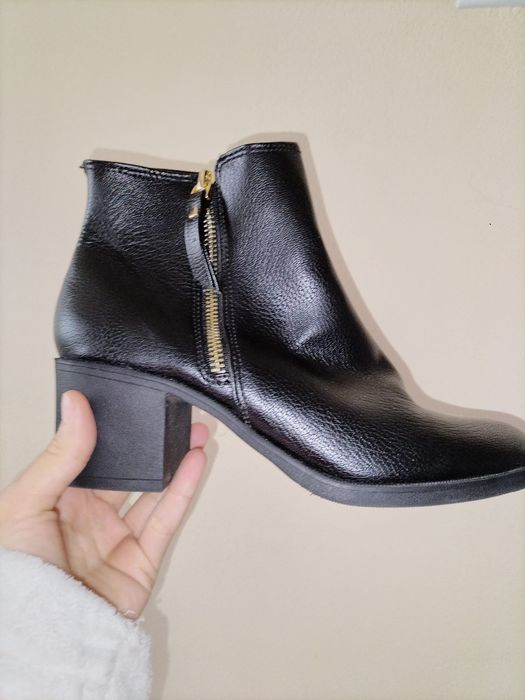 Botine/ costă:90lei