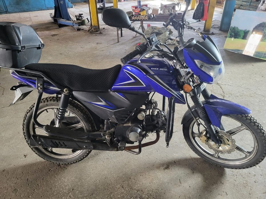 Продам кубовый мопед-мотоцикл