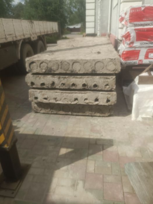 Плиты перекрытия,  перемычки 4м, стройматериалы