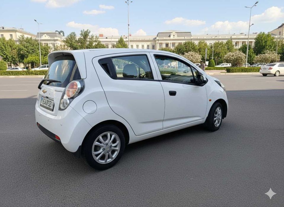 Спарк 1.2л. 3 позиция 2011 года в добрые руки, ездили аккуратно