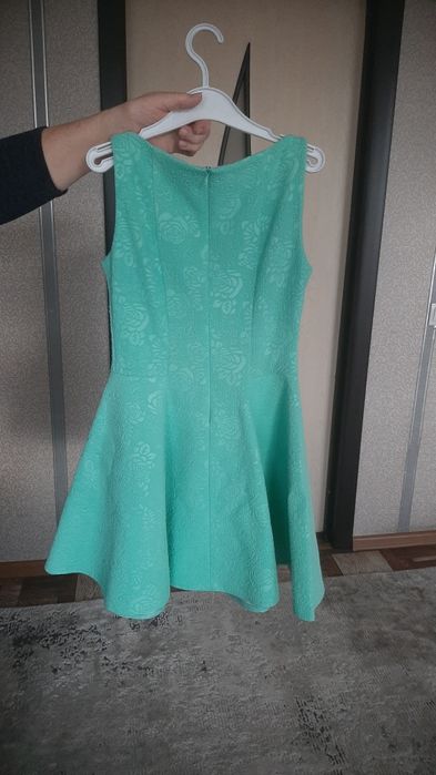 Продам платье для девочки