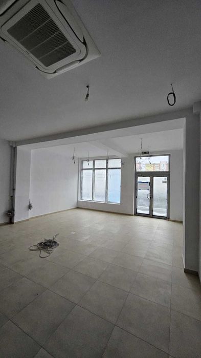 Inchiriez spatiu comercial situat pe str V Alecsandri