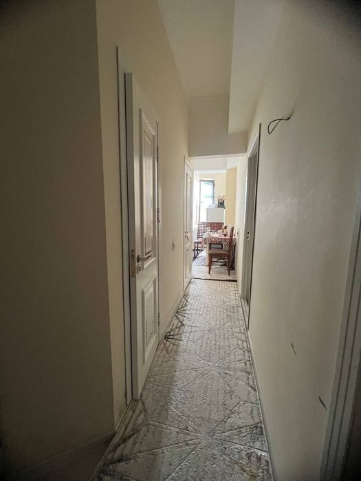 Uy sotiladi 1 xona 2 xonali qilingan