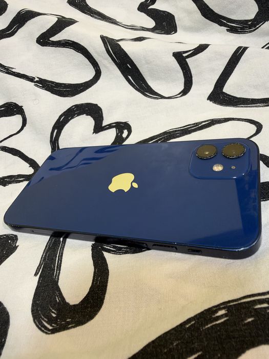 Iphone 12  Blue