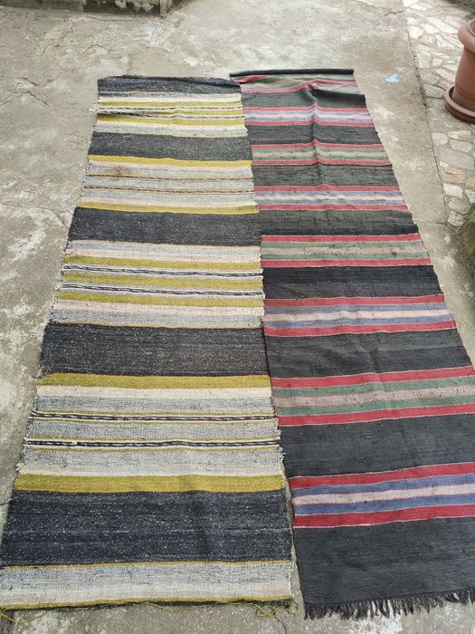 Стари ръчно тъкани черги и килими