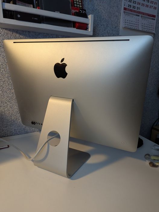 iMac 21.5" (mid 2011)
