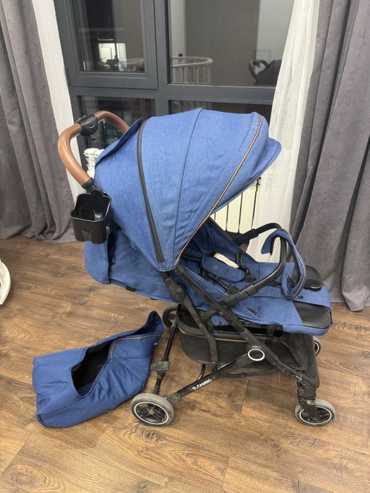 Коляска Прогулочная удобная легкая !