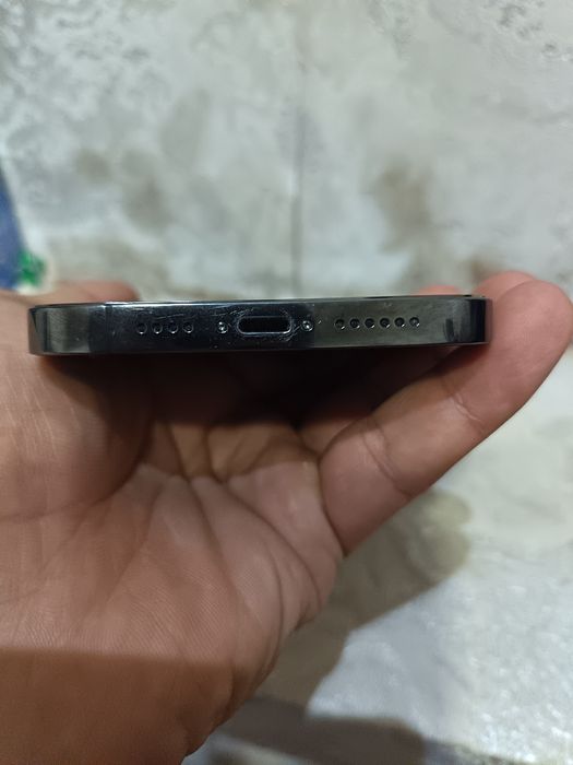 iPhone 13 pro max srocno