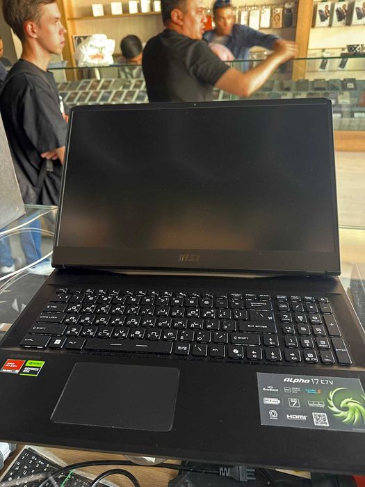 Noutbuk MSI Alpha 17  R9-7945HX RTX 4070  16/1 TB  17.3" QHD 240Hz