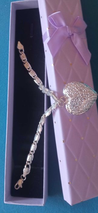 12 различни модели! Нова, красива сребърна гривна. В кутия за подарък.