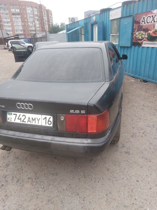 Ауди 100с4 кадров объем 2.8