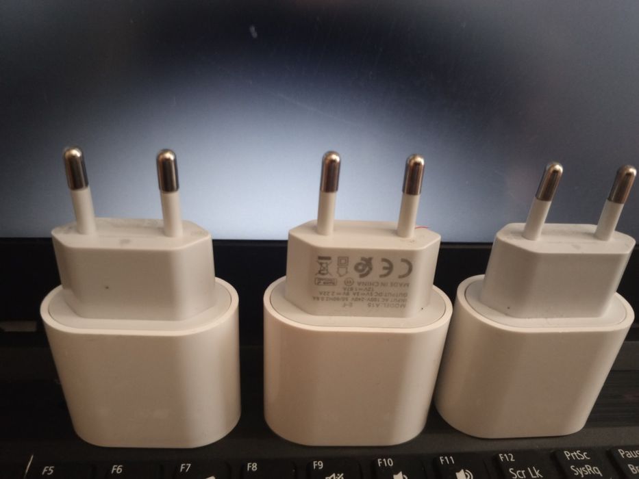 Зарядки на айфон