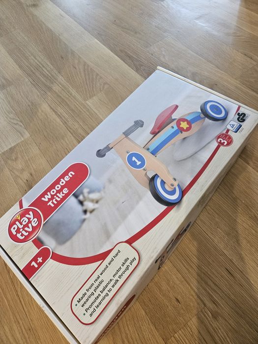Дървено колело. Дървена триколка без педали.